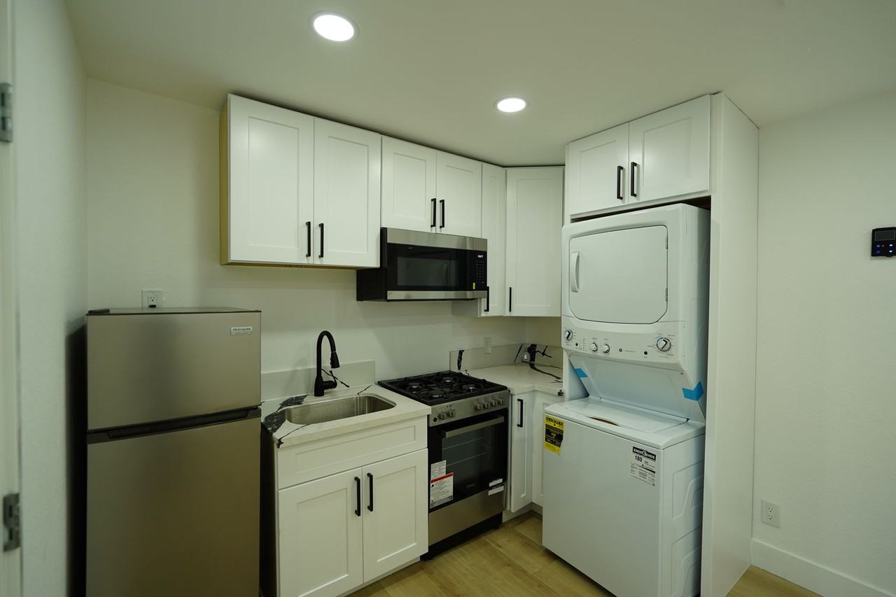 214-216 E High Ave - Photo 7 of 26