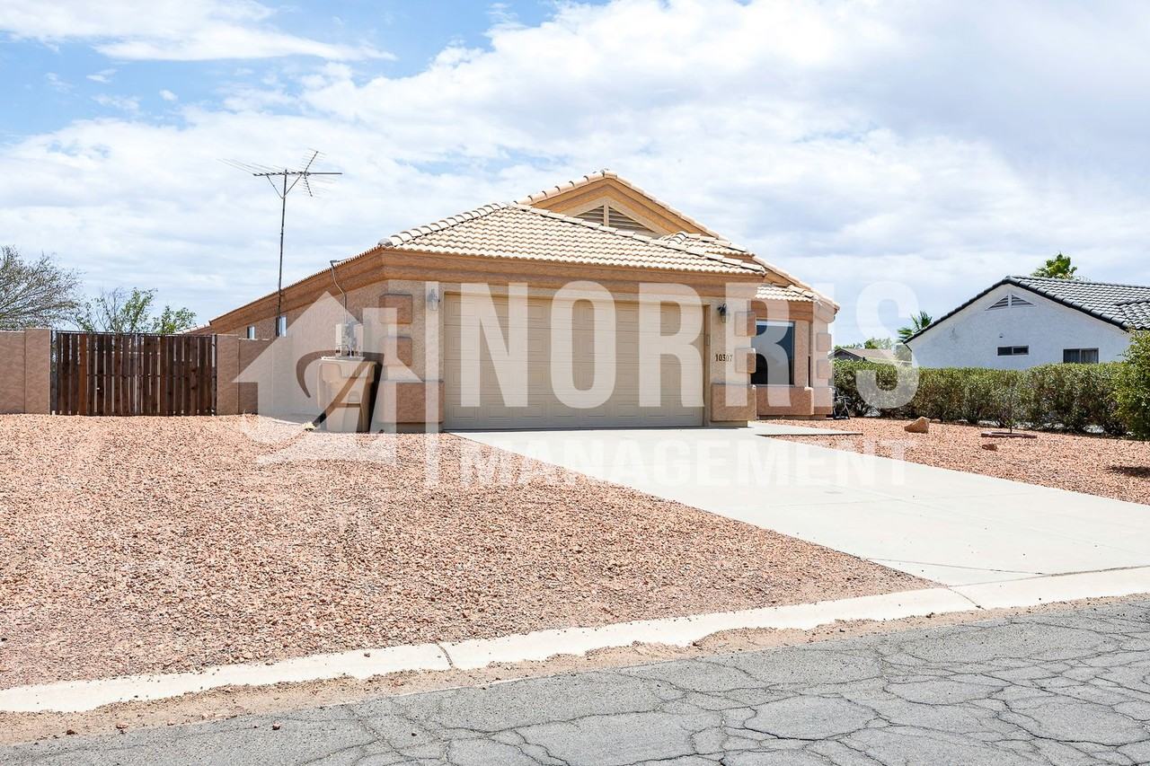 10307 W Midnight Dr - Photo 3 of 41