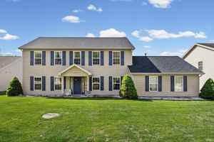 featured image of 4027 Fiddlesticks Dr