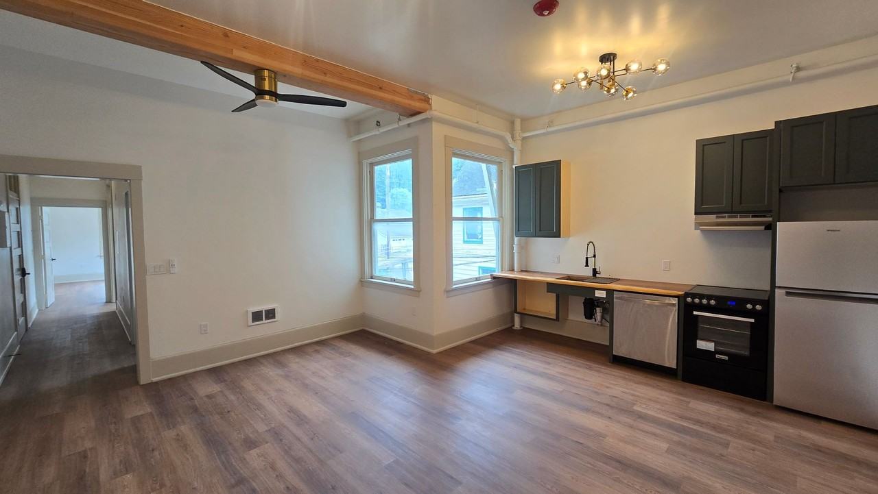 500 B Street - Photo 5 of 15