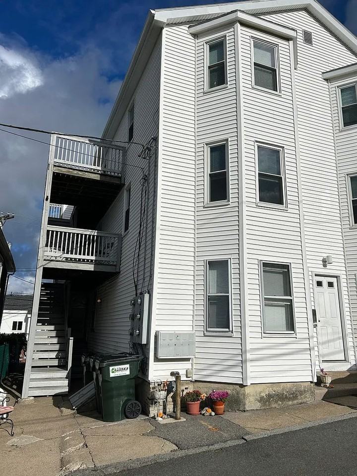55 Fort Sq - Photo 2 of 9