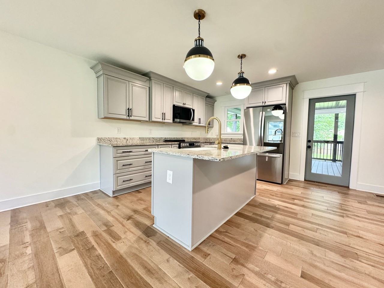 229 Cherry Dr - Photo 6 of 21