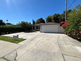 featured image of 22742 Burbank Blvd