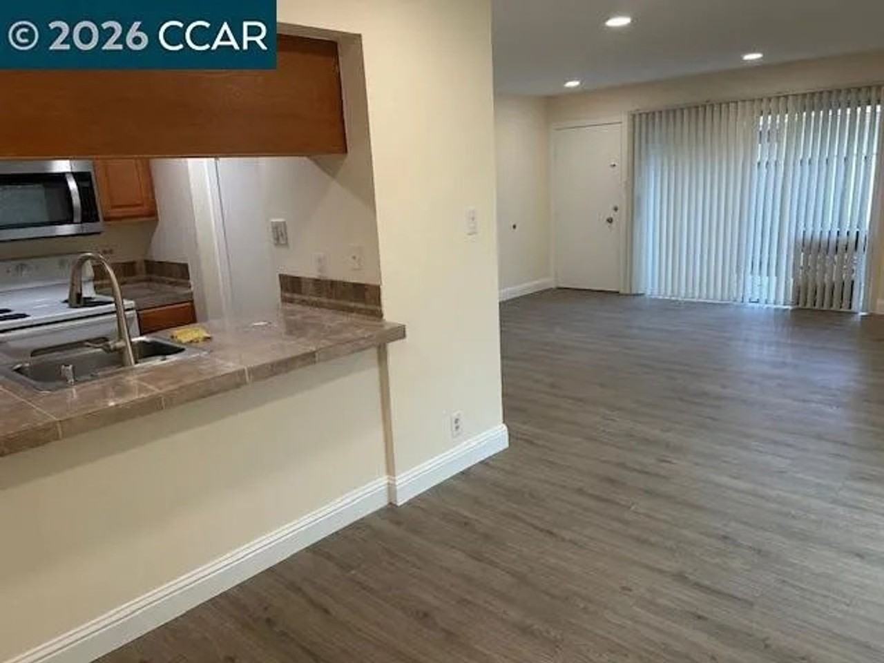 5451 Roundtree Pl #F - Photo 6 of 19