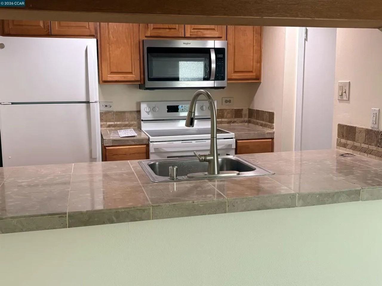5451 Roundtree Pl #F - Photo 7 of 19