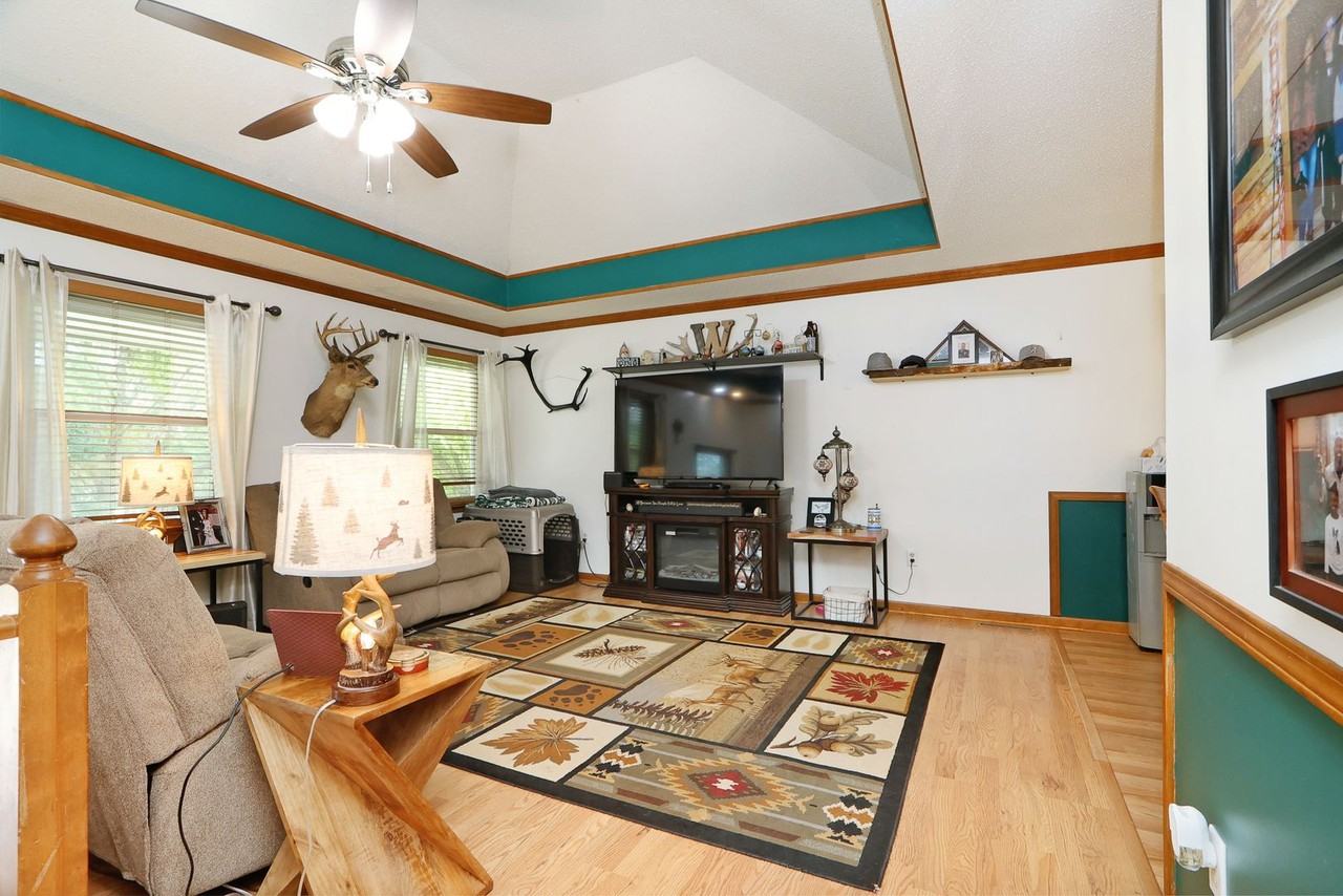 119 N Kaw Dr - Photo 6 of 31