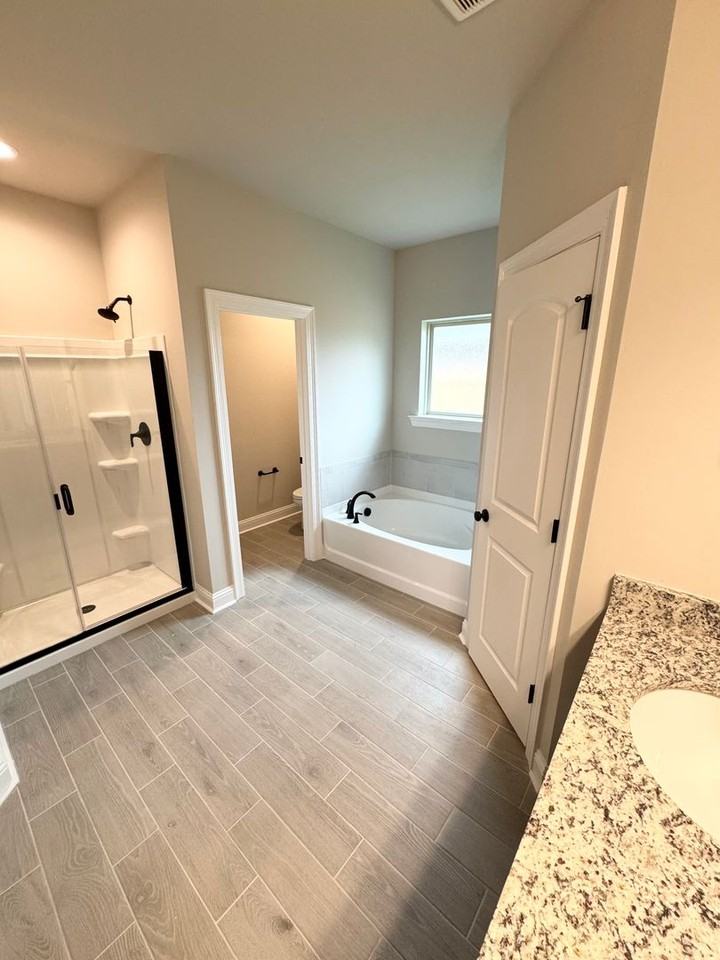 213 Paisley Ln - Photo 5 of 8
