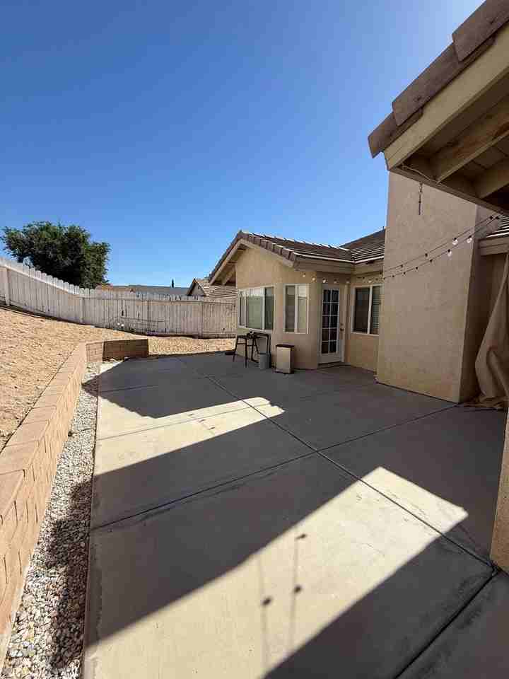 12925 Bermuda Dunes Dr - Photo 5 of 14