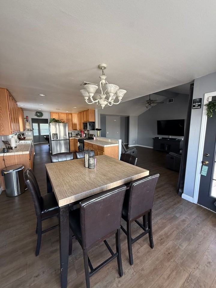 12925 Bermuda Dunes Dr - Photo 6 of 14