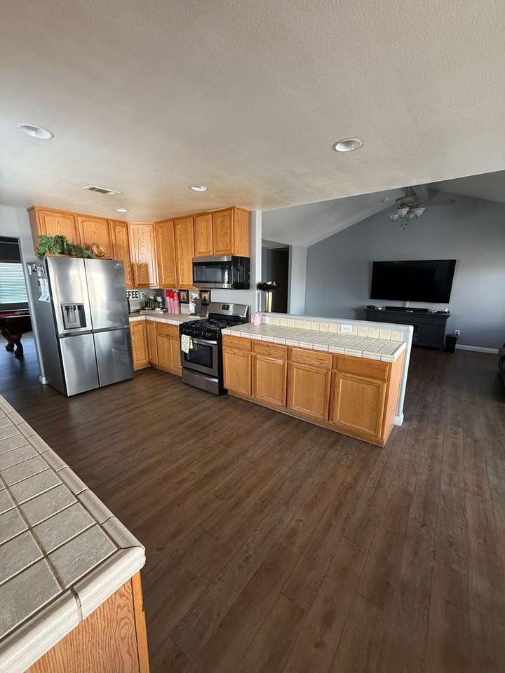 12925 Bermuda Dunes Dr - Photo 7 of 14