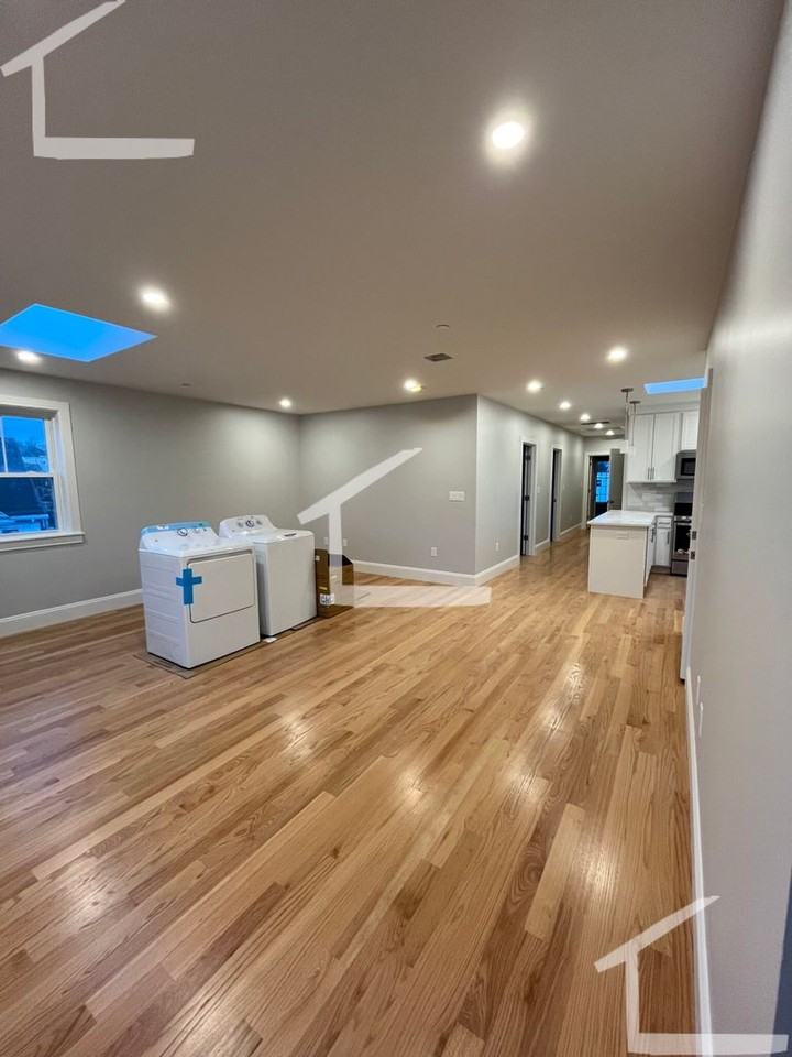 23 Shepard St - Photo 3 of 18