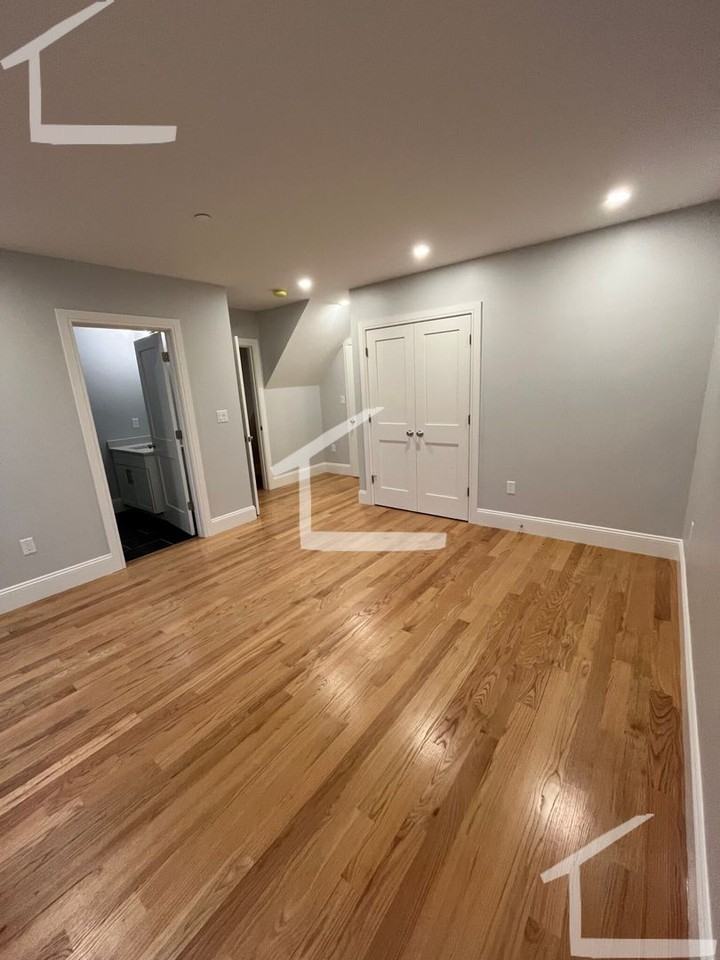 23 Shepard St - Photo 5 of 18
