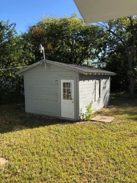 3303 Texas St - Photo 3 of 17