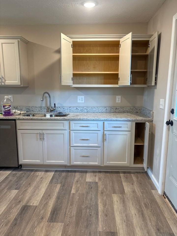 542 Lexington Dr - Photo 4 of 16