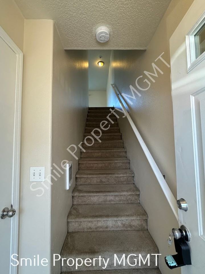 13448 Se Division St - Photo 2 of 17