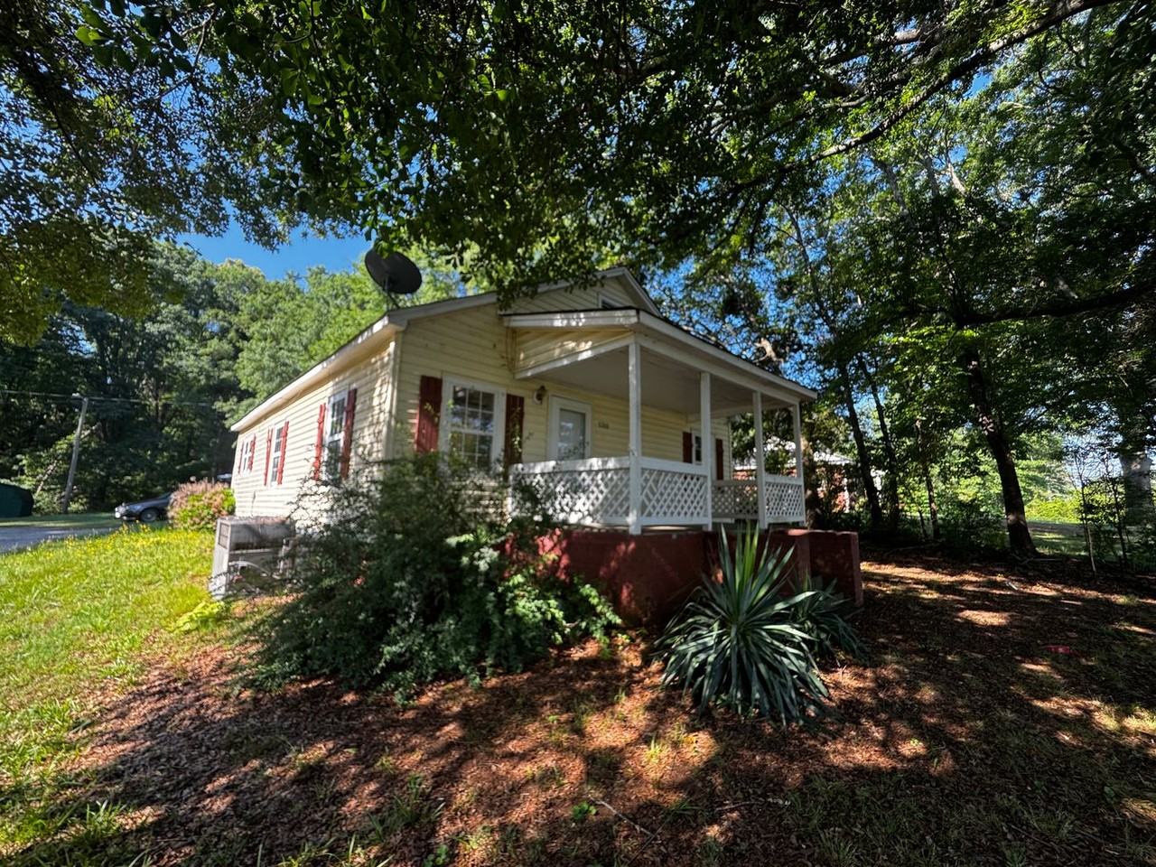 1311 Shelby Rd - Photo 3 of 16