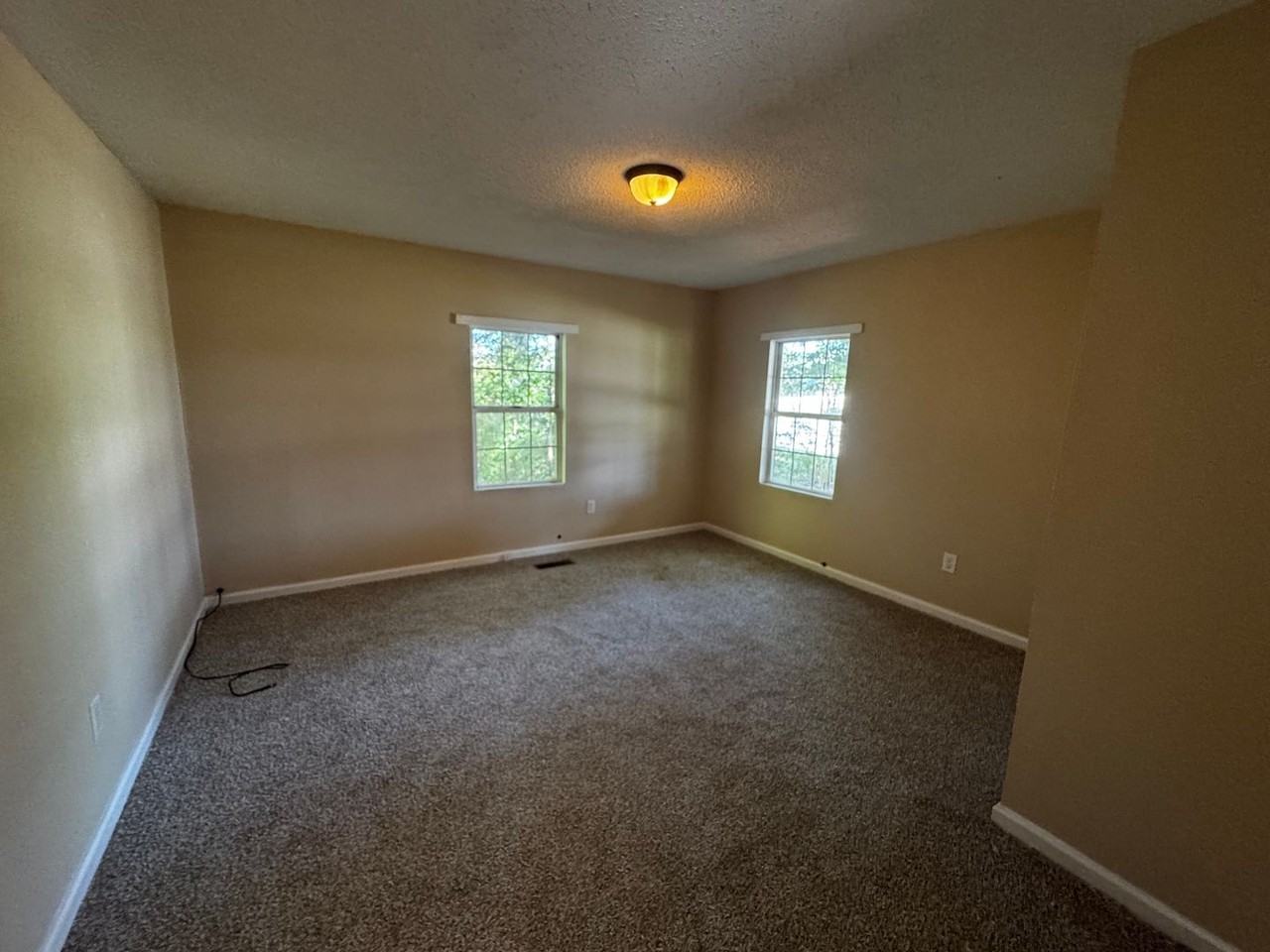 1311 Shelby Rd - Photo 6 of 16