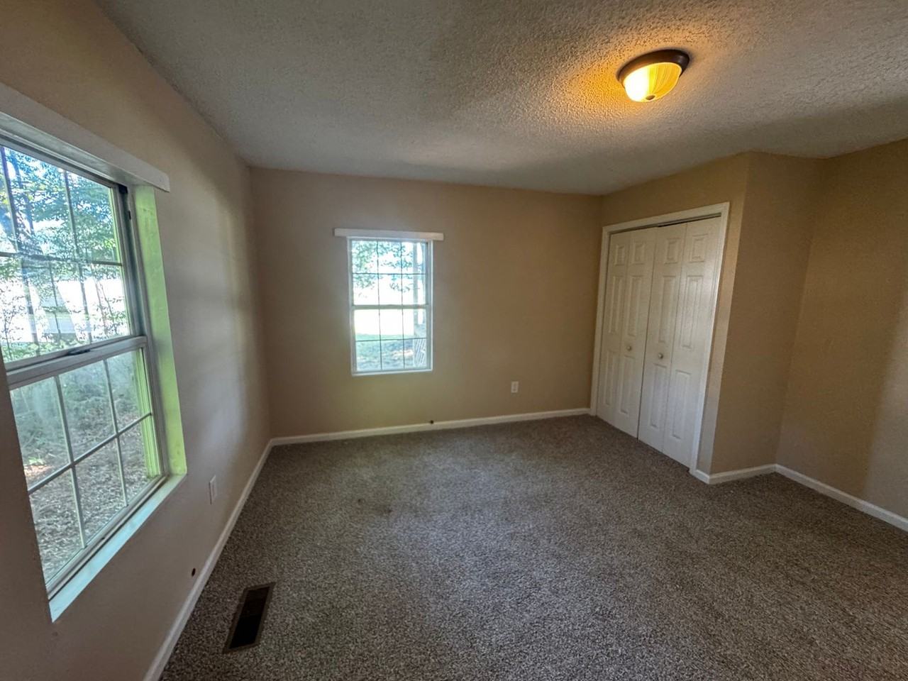 1311 Shelby Rd - Photo 7 of 16