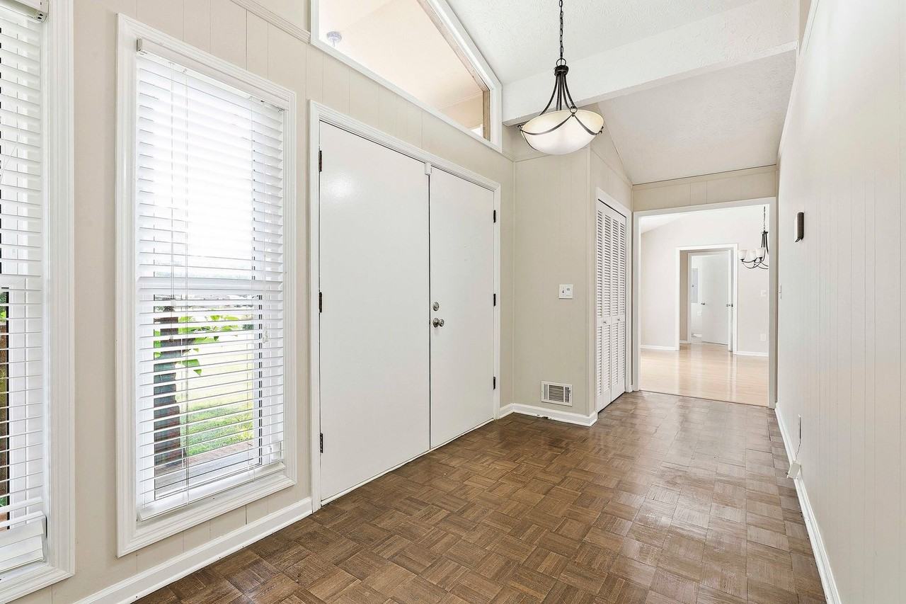 230 New Oak Ridge Trl - Photo 5 of 20