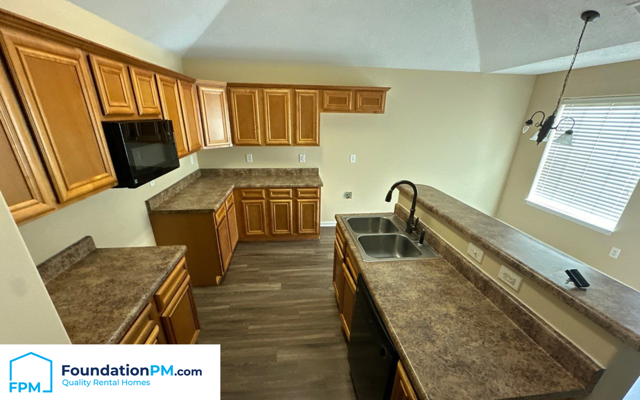10087 Mill Hill Ave #1 - Photo 3 of 14