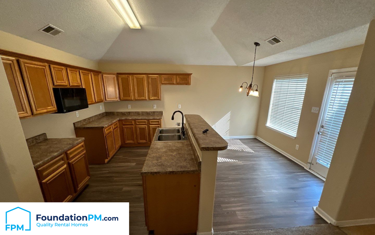 10087 Mill Hill Ave #1 - Photo 4 of 14