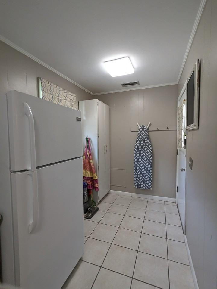 804 Mixon Dr #1 - Photo 6 of 29