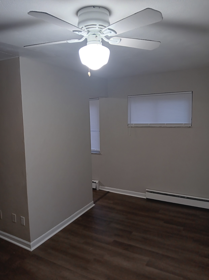 4127 East 3rd Street - 4129 - 2 #4129-2 - Photo 6 of 12