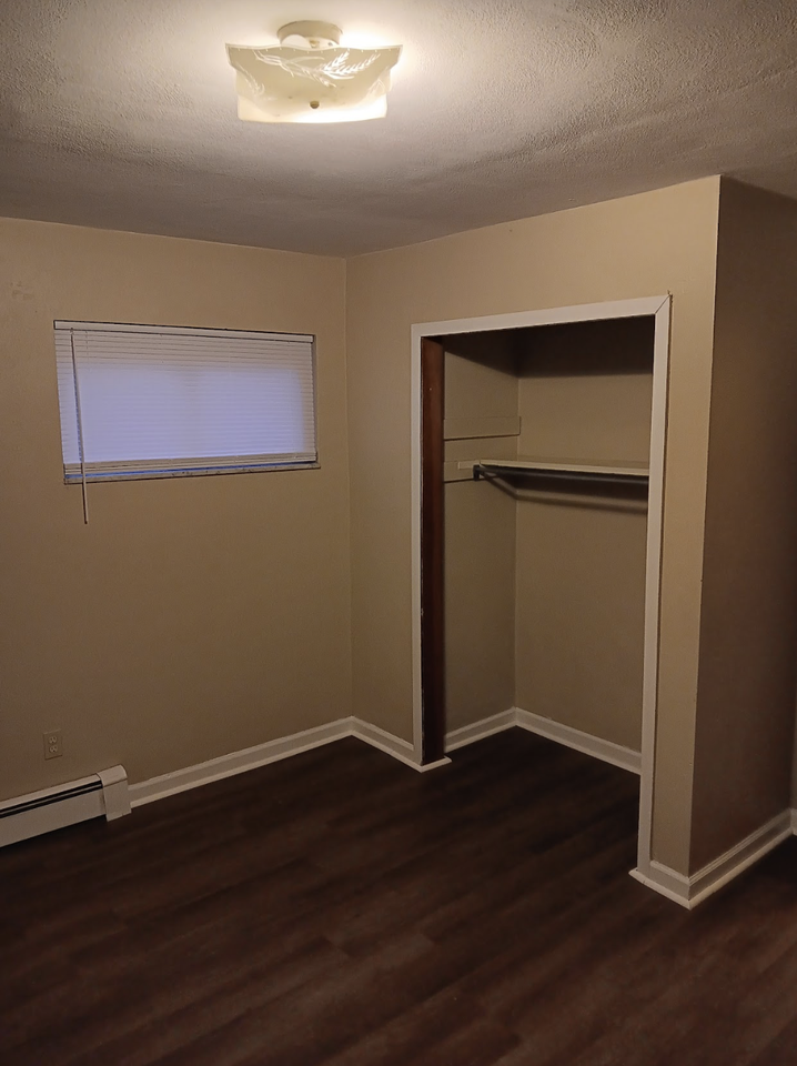 4127 East 3rd Street - 4129 - 2 #4129-2 - Photo 7 of 12