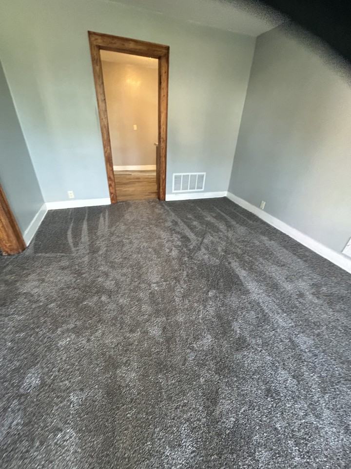 211 W Center St #A1 - Photo 2 of 11