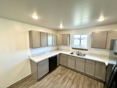 3183 Queen Annes St #2 - Photo 4 of 14