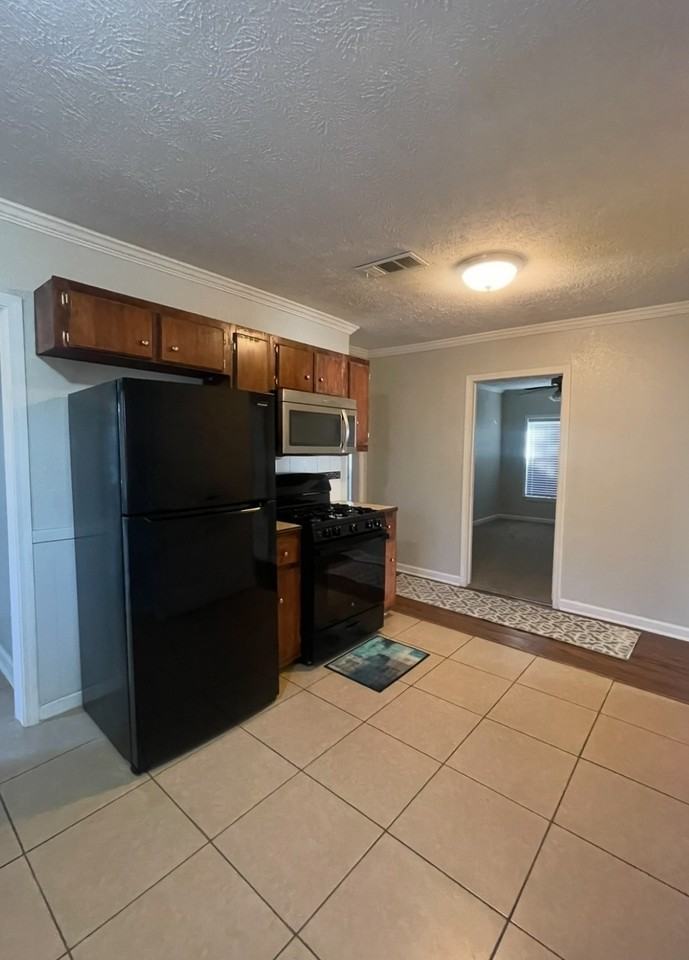 2052 N Robison Rd #1 - Photo 4 of 13