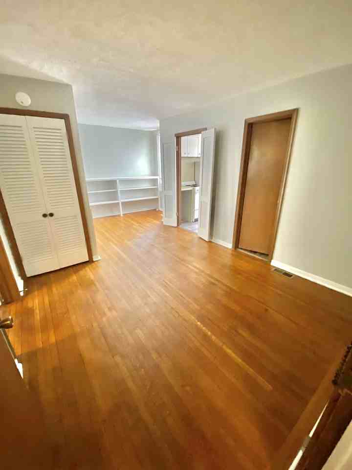 4923 Cass St #1 - Photo 3 of 10