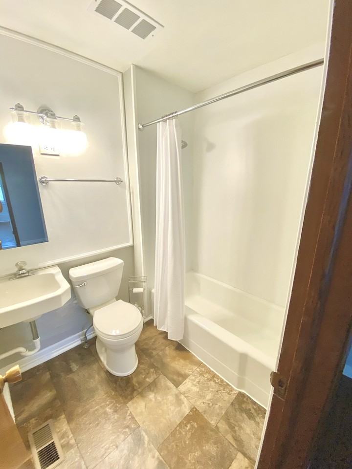 4923 Cass St #1 - Photo 7 of 10