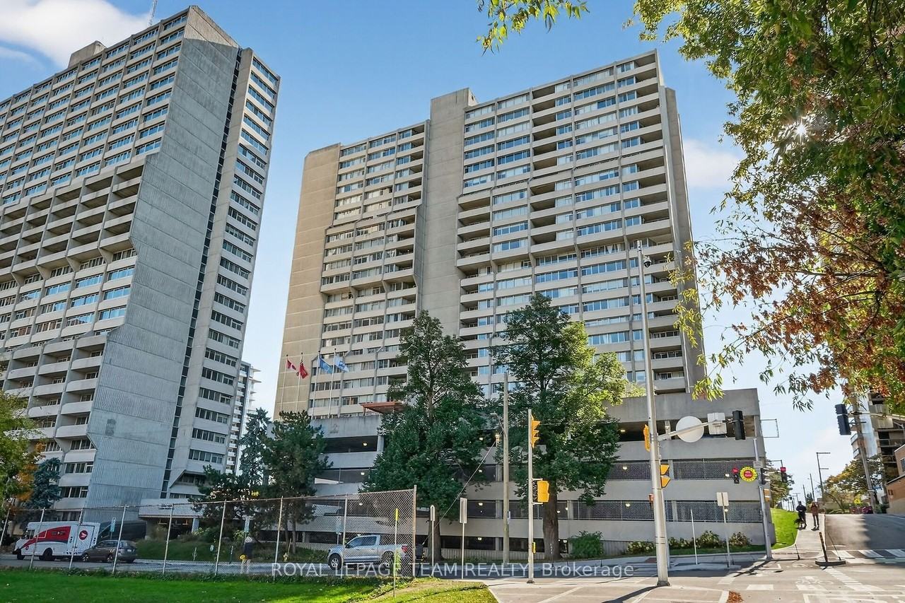 Laurier Avenue West - Photo 6 of 17
