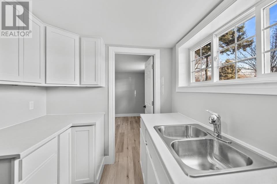 44 Westcomb Cres Lowr Level - Photo 6 of 15