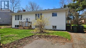 44 Westcomb Cres Uppr Level - Photo 1 of 1