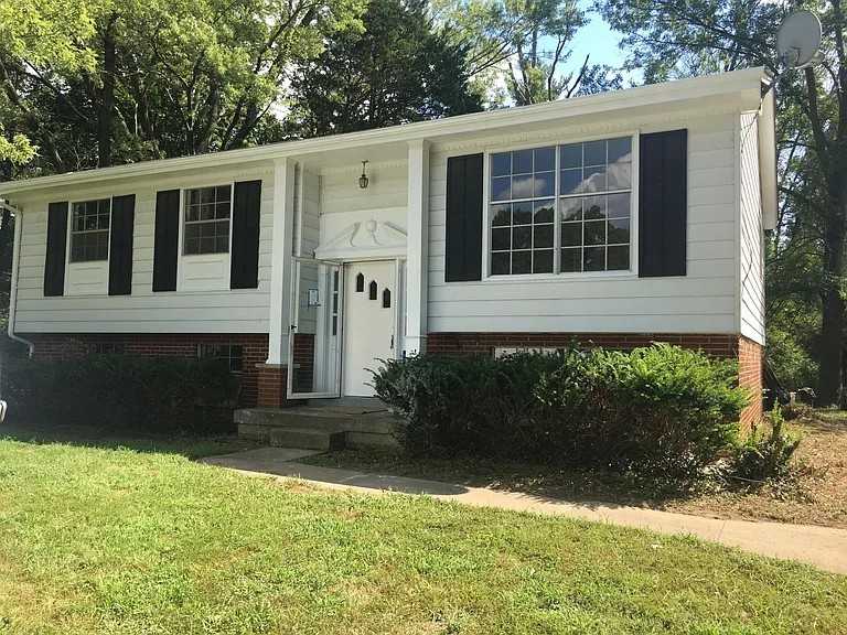 3002 Seminole Dr #1