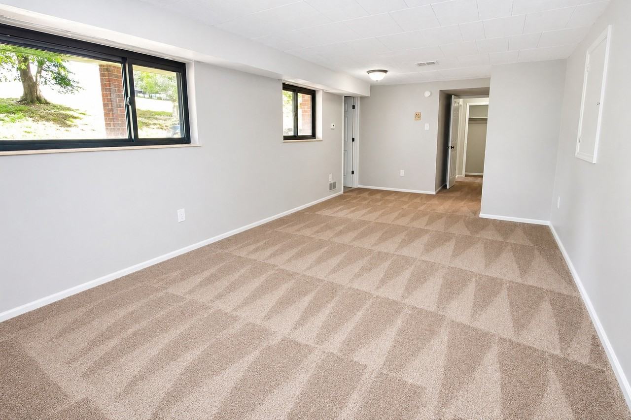 5530 LIBRARY ROADAPARTMENT 104 #5530-104 - Photo 2 of 7