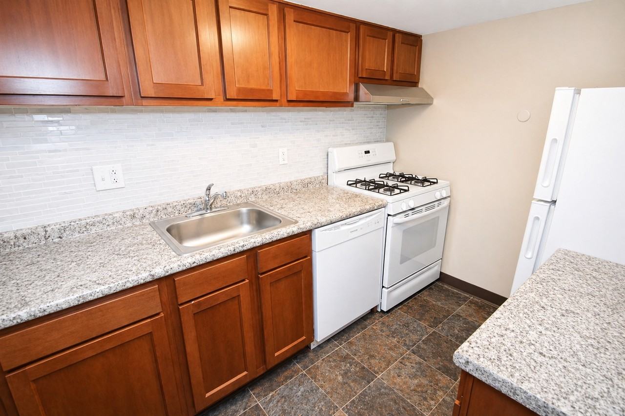 5530 LIBRARY ROADAPARTMENT 104 #5530-104 - Photo 3 of 7