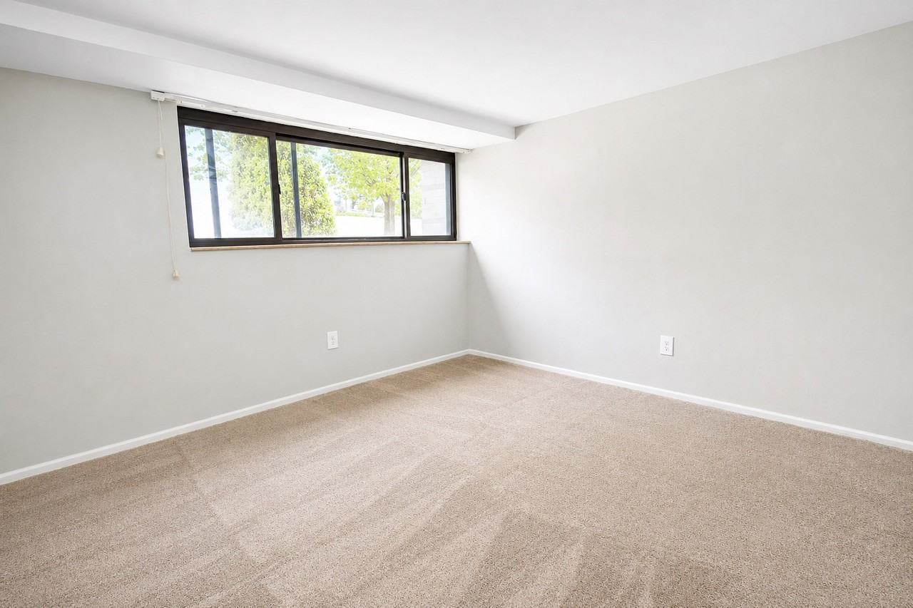 5530 LIBRARY ROADAPARTMENT 104 #5530-104 - Photo 4 of 7