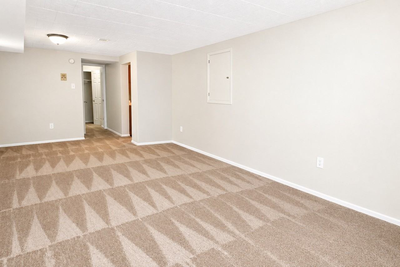 5530 LIBRARY ROADAPARTMENT 104 #5530-104 - Photo 5 of 7