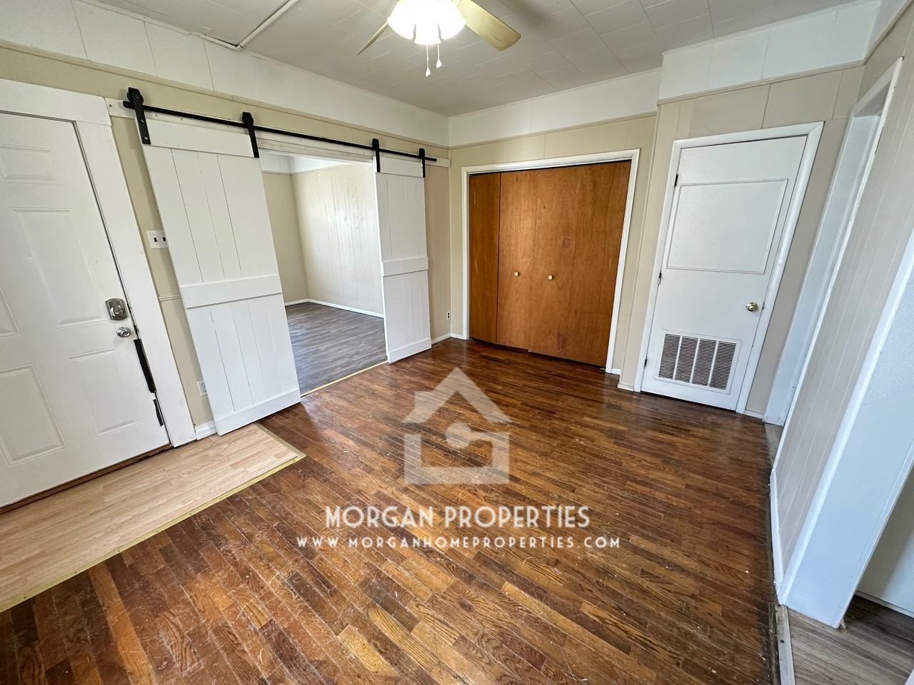 820 W Howard St - Photo 3 of 5