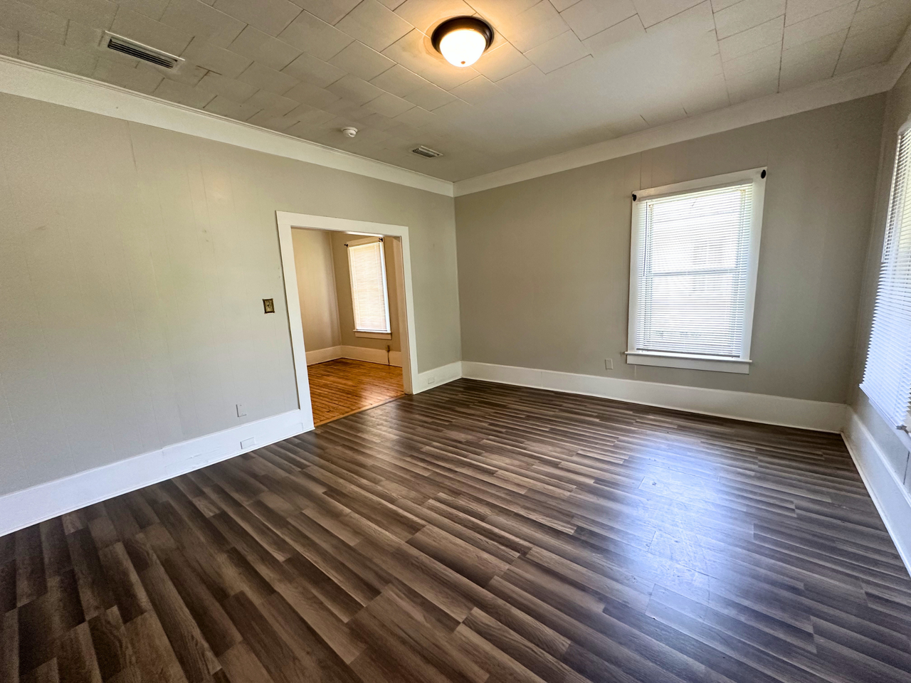 706 Cherokee St - Photo 3 of 14