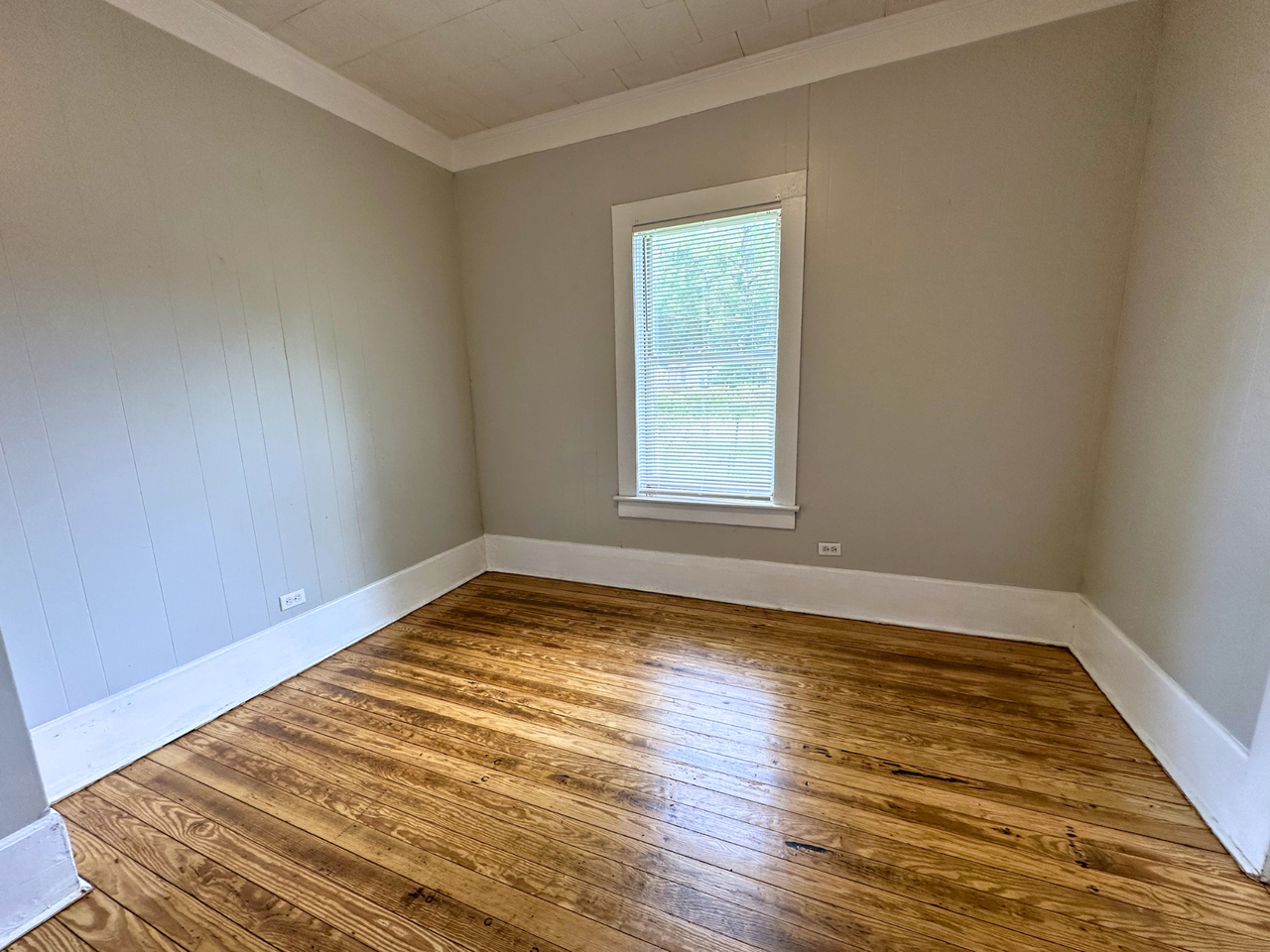 706 Cherokee St - Photo 4 of 14