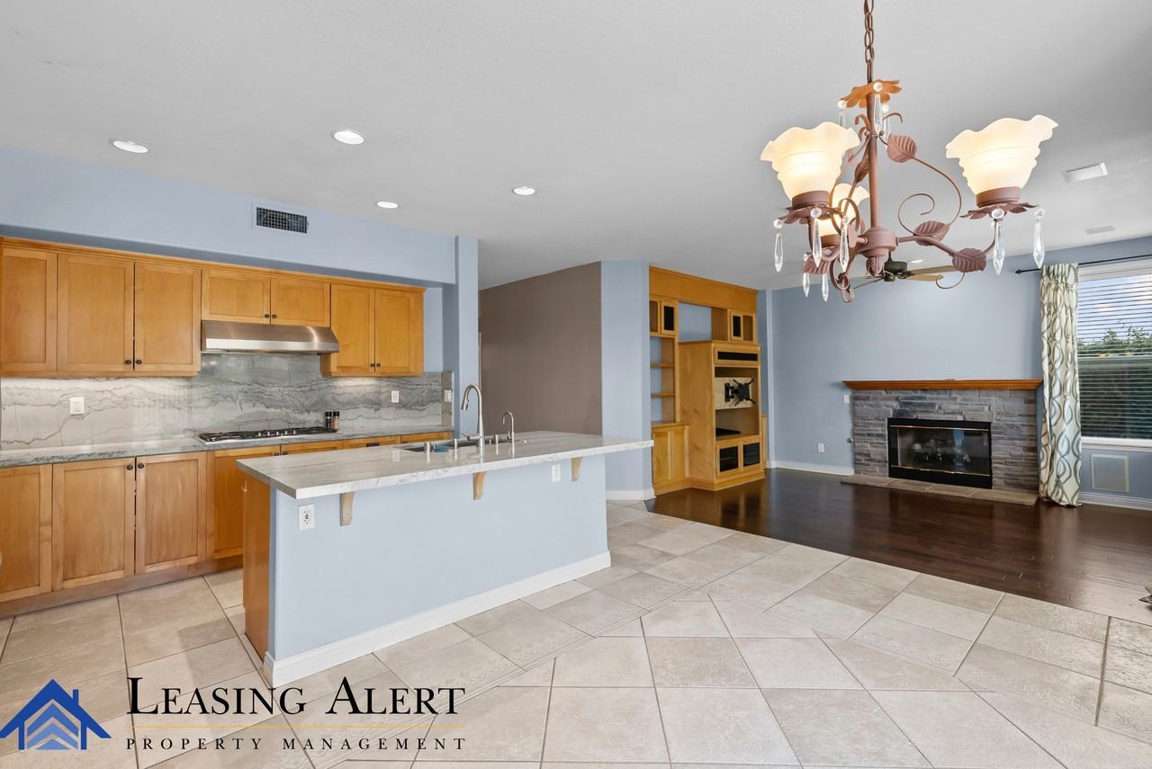 23367 Camford Pl #1 - Photo 5 of 26