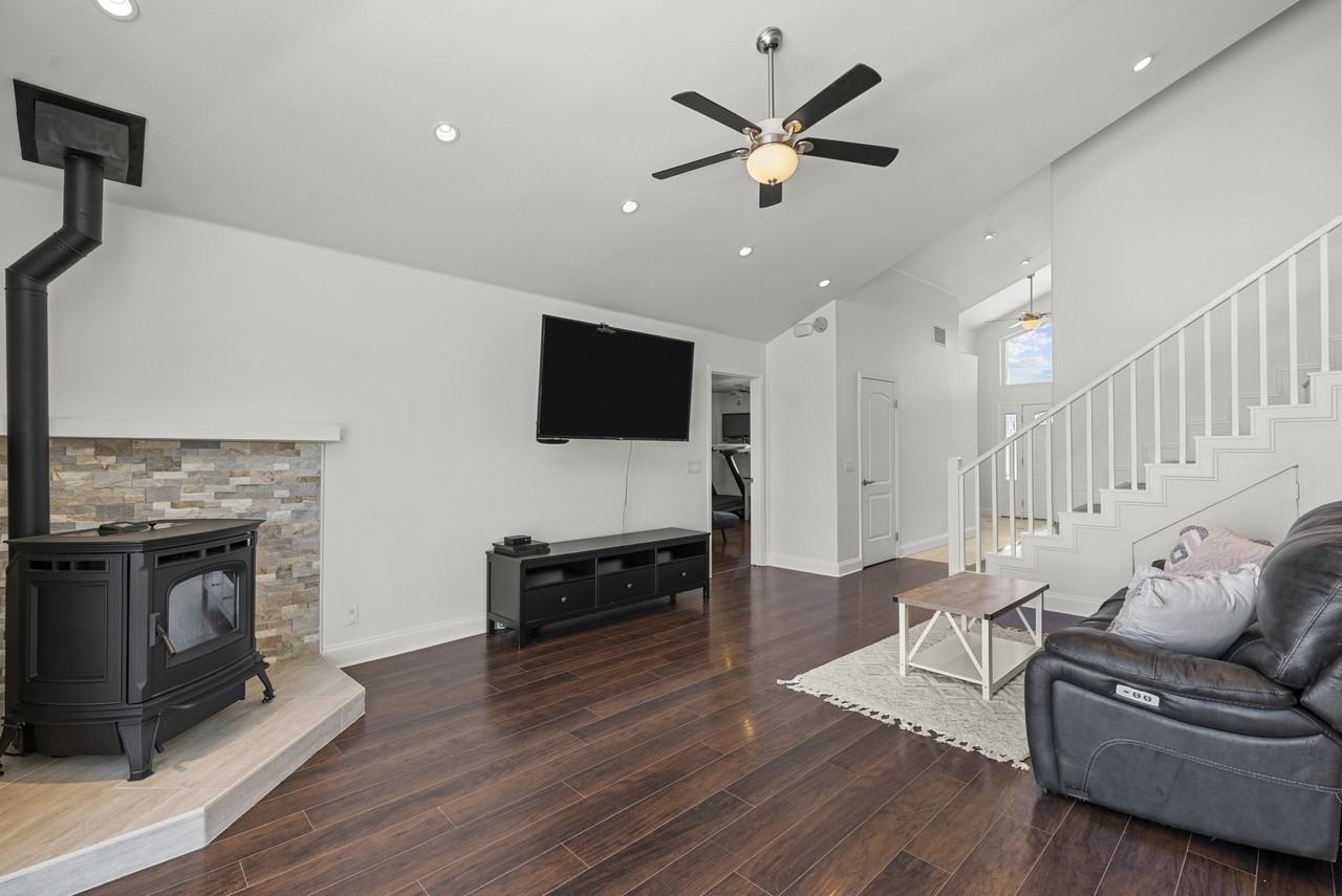 14625 Flintstone Dr #1 - Photo 6 of 32