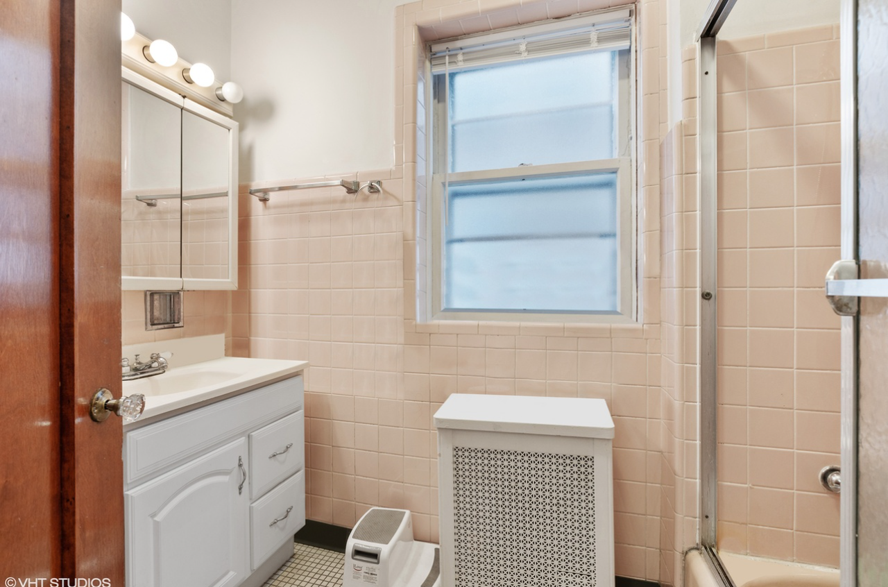 1119 W North Shore Ave #2 - Photo 2 of 14