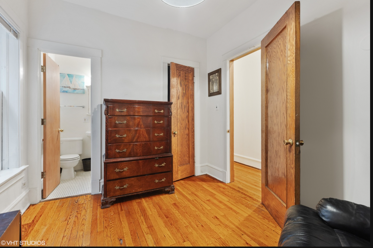 1119 W North Shore Ave #2 - Photo 3 of 14