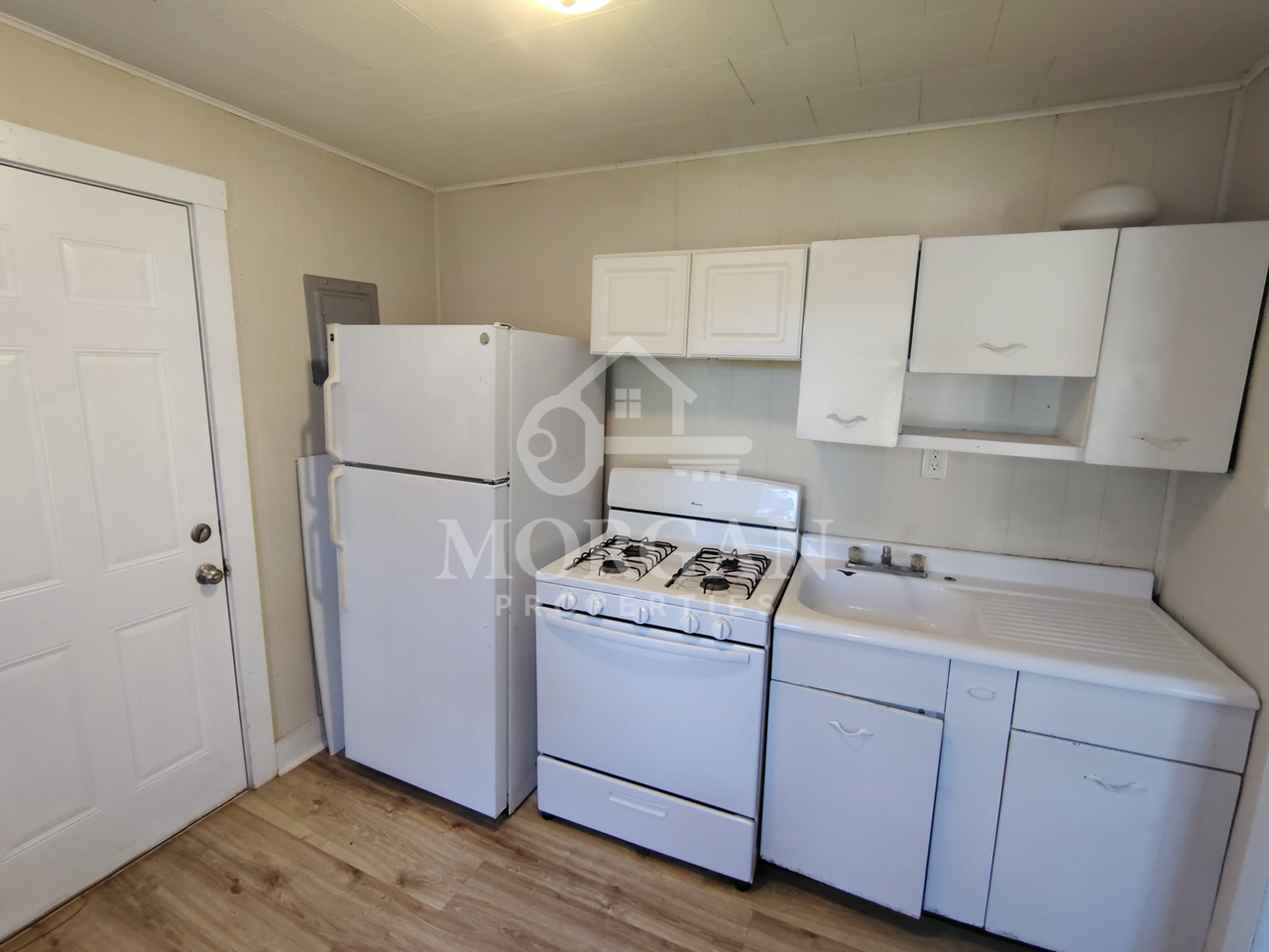 822 W Howard St - Photo 3 of 5