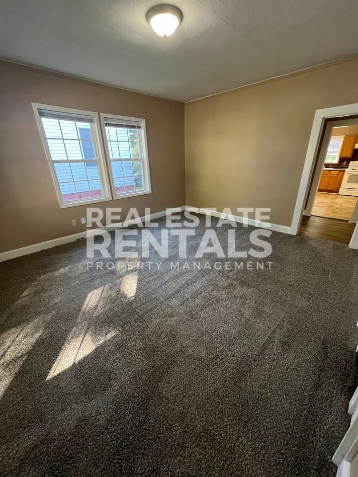 1009 Martin Ave #1 - Photo 2 of 15